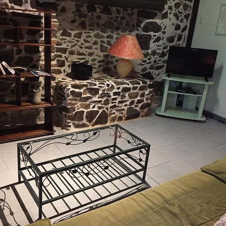 Gites Au Clos Du Lit Saint-Aaron Eksteriør bilde