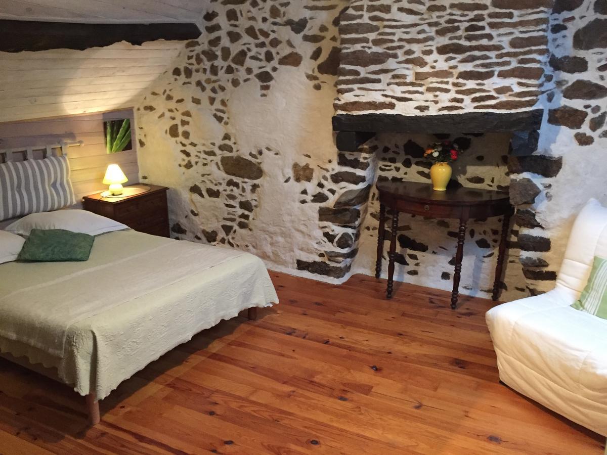 Gites Au Clos Du Lit Saint-Aaron Eksteriør bilde