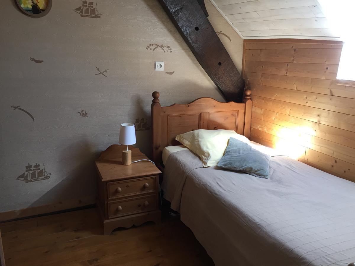 Gites Au Clos Du Lit Saint-Aaron Eksteriør bilde