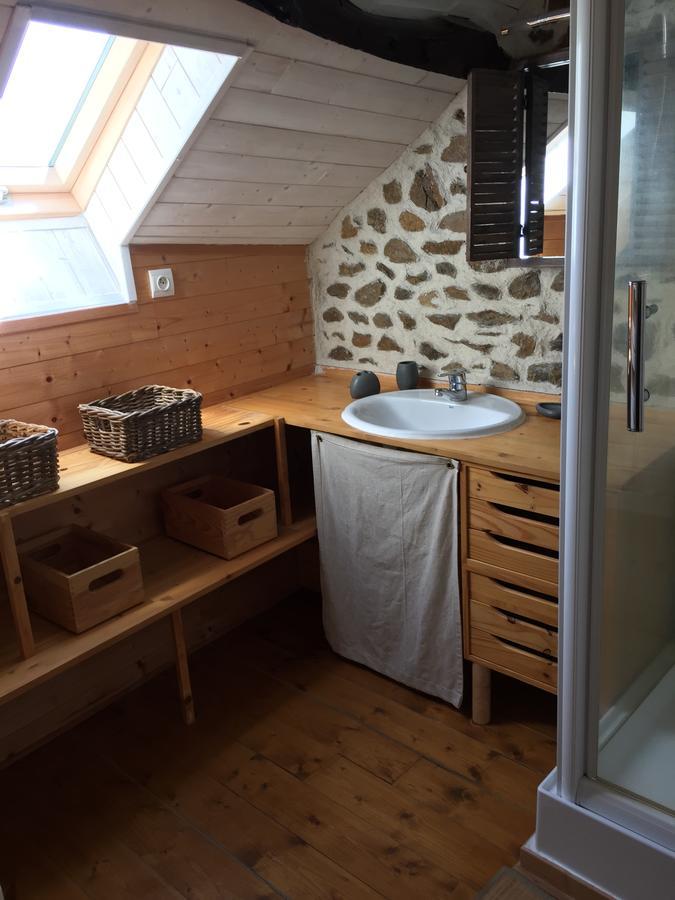 Gites Au Clos Du Lit Saint-Aaron Eksteriør bilde