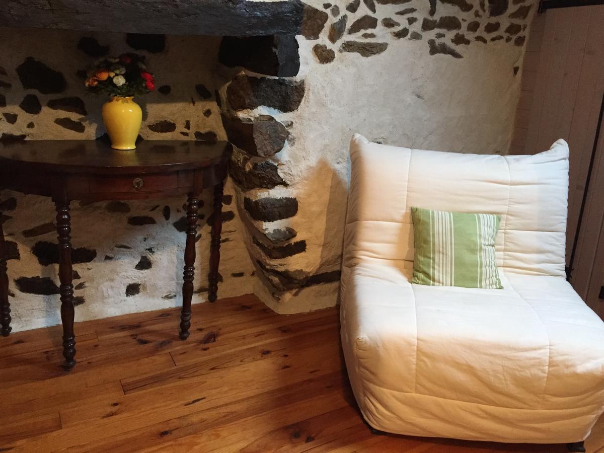 Gites Au Clos Du Lit Saint-Aaron Eksteriør bilde